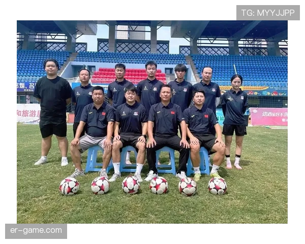 足球新赛季团队