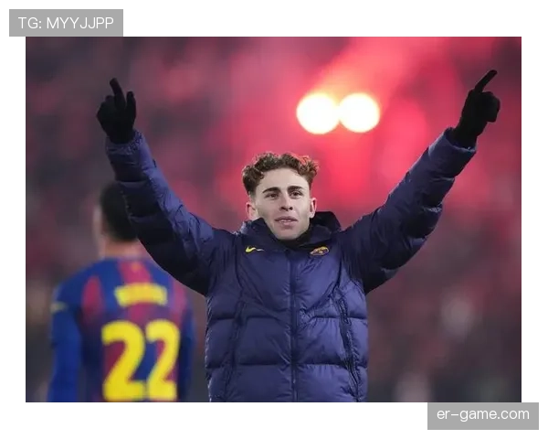 费尔明展现中场多面手特质,近期表现稳健 费尔明展现中场多面手特质,近期表现稳健